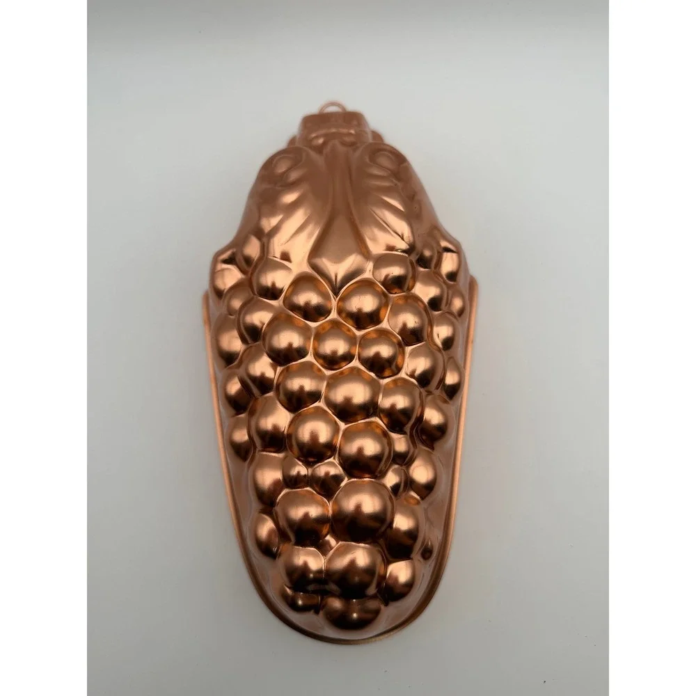 Vintage Copper Grape Cluster Gelatin Cake Mold Wall Hanging‎ Decor H066